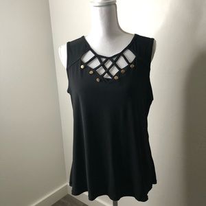 Women’s sleeves top